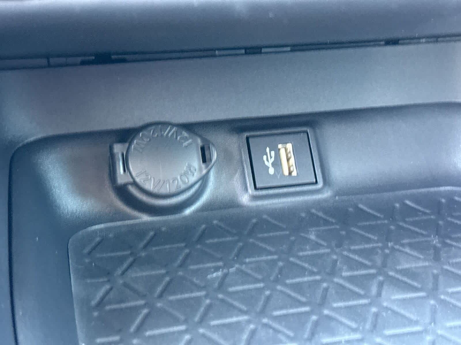 Thumbnail: 2025 Toyota RAV4 - 23