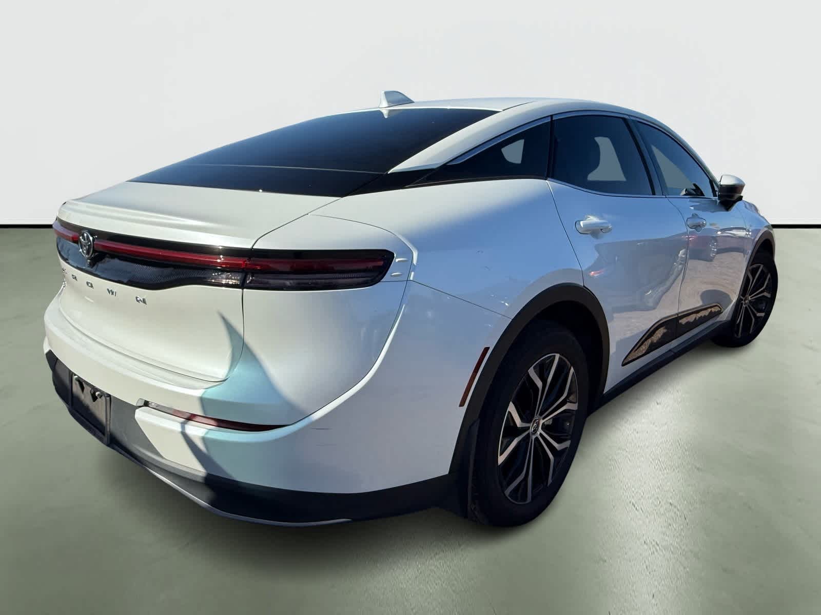 Thumbnail: 2023 Toyota Crown - 4