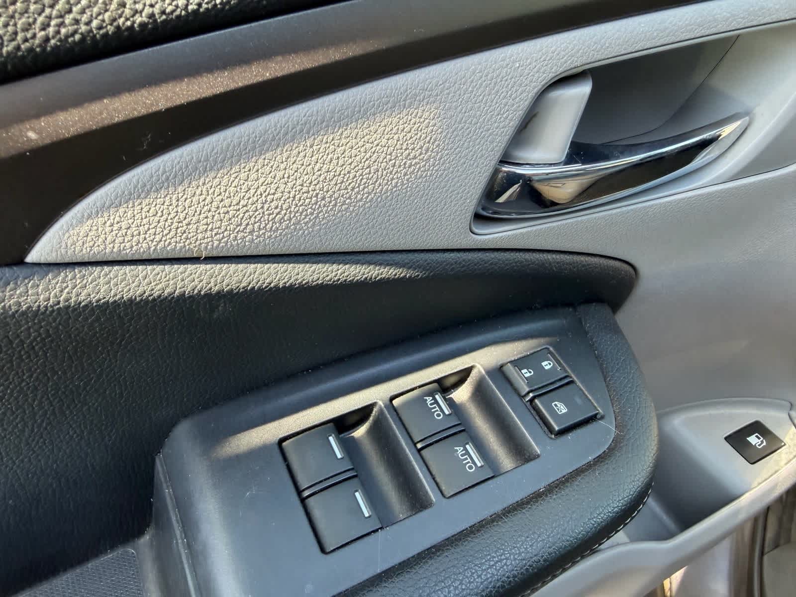 Thumbnail: 2019 Honda Ridgeline - 16