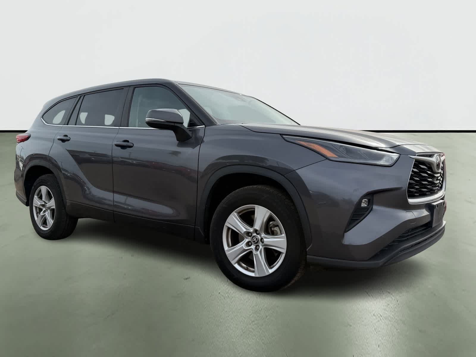 Thumbnail: 2023 Toyota Highlander - 4