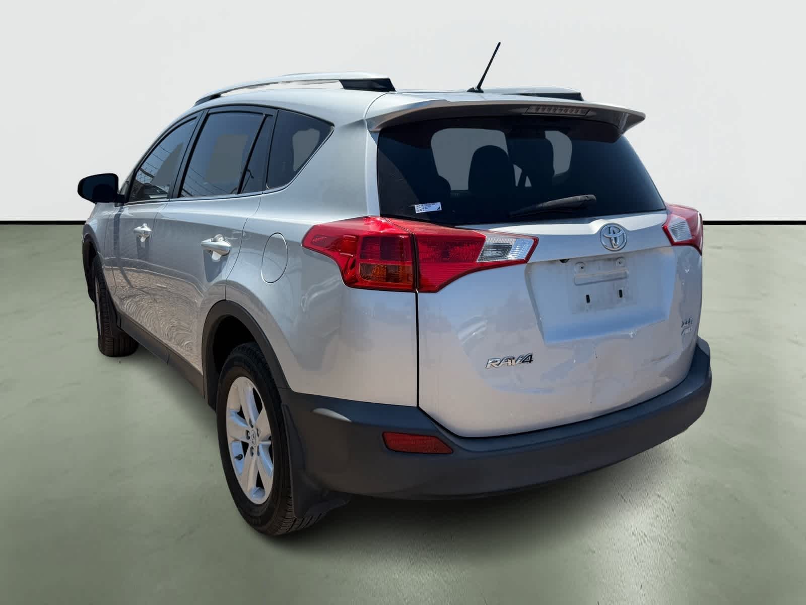 2013 Toyota RAV4 XLE 3