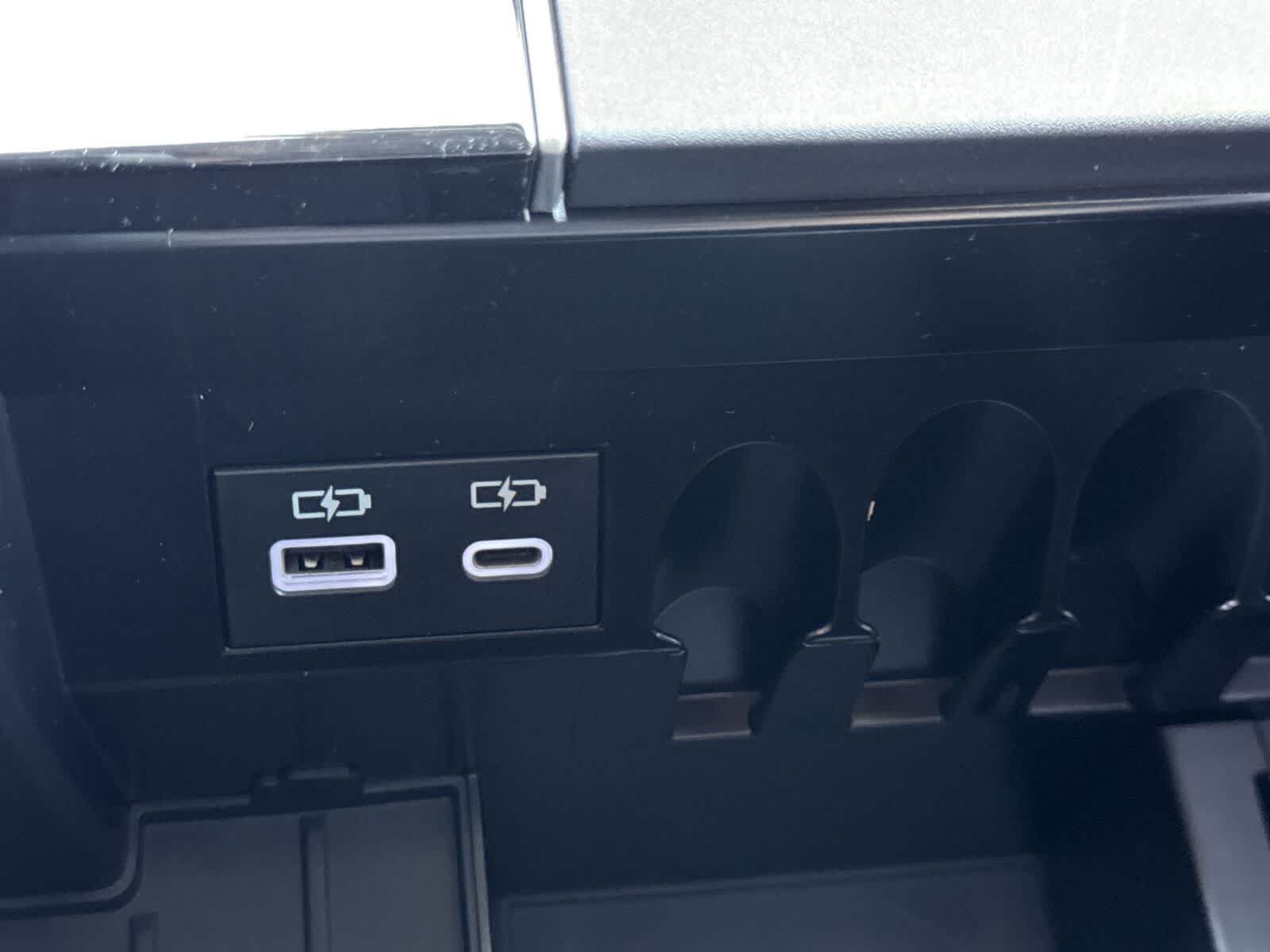 Thumbnail: 2025 Toyota Tundra - 24