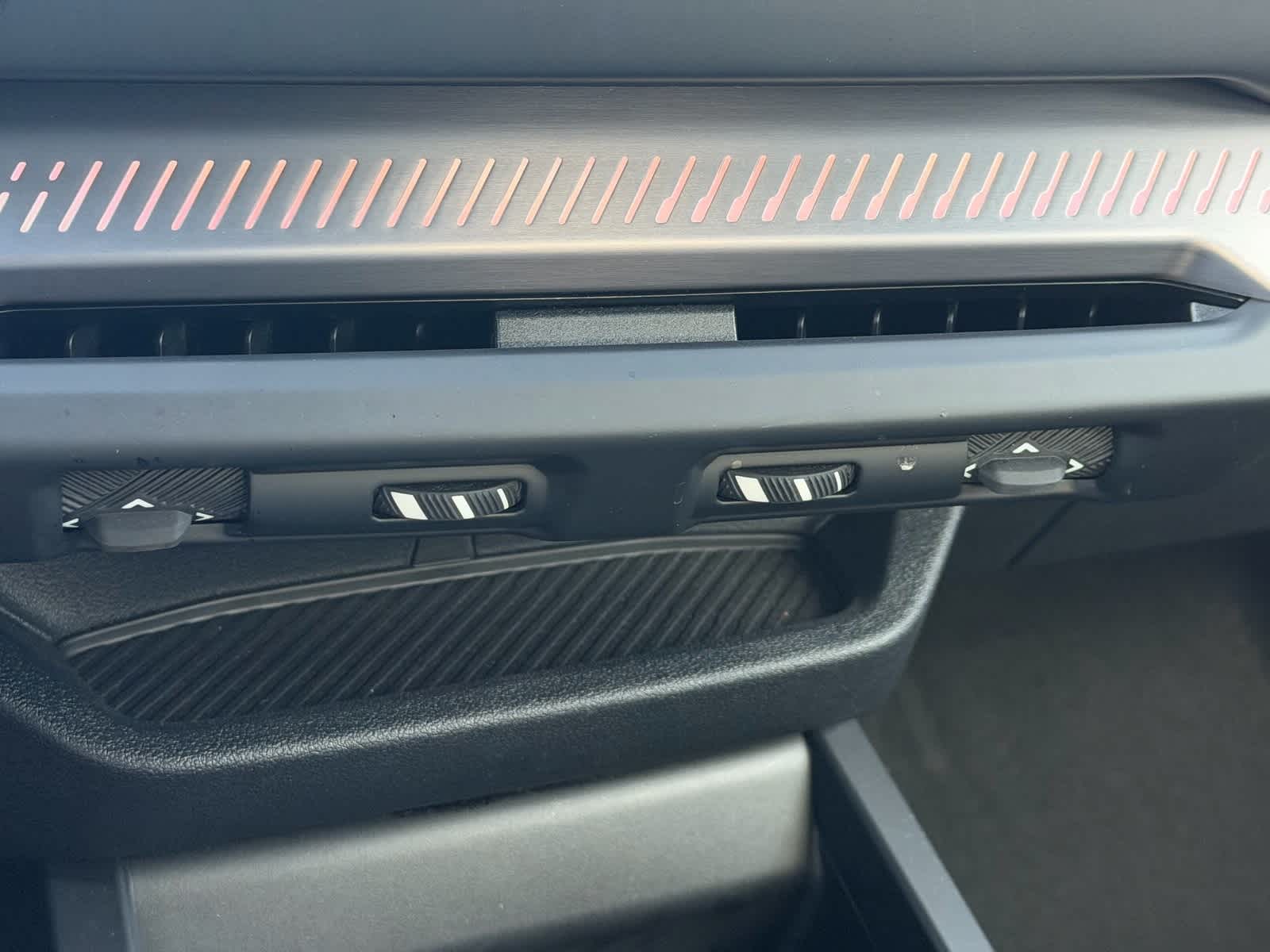 Thumbnail: 2025 BMW 2 Series - 10