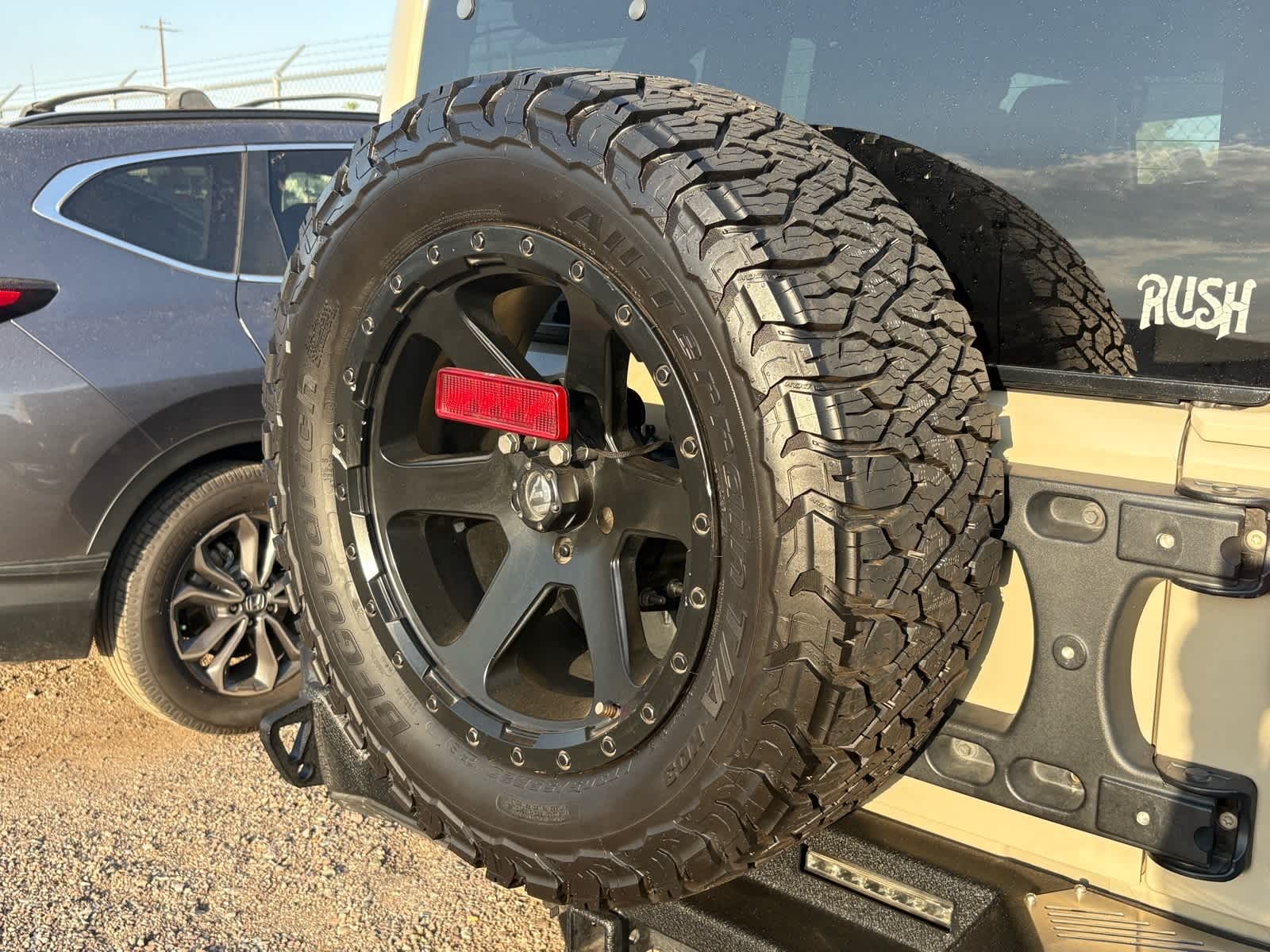 Thumbnail: 2017 Jeep Wrangler - 17