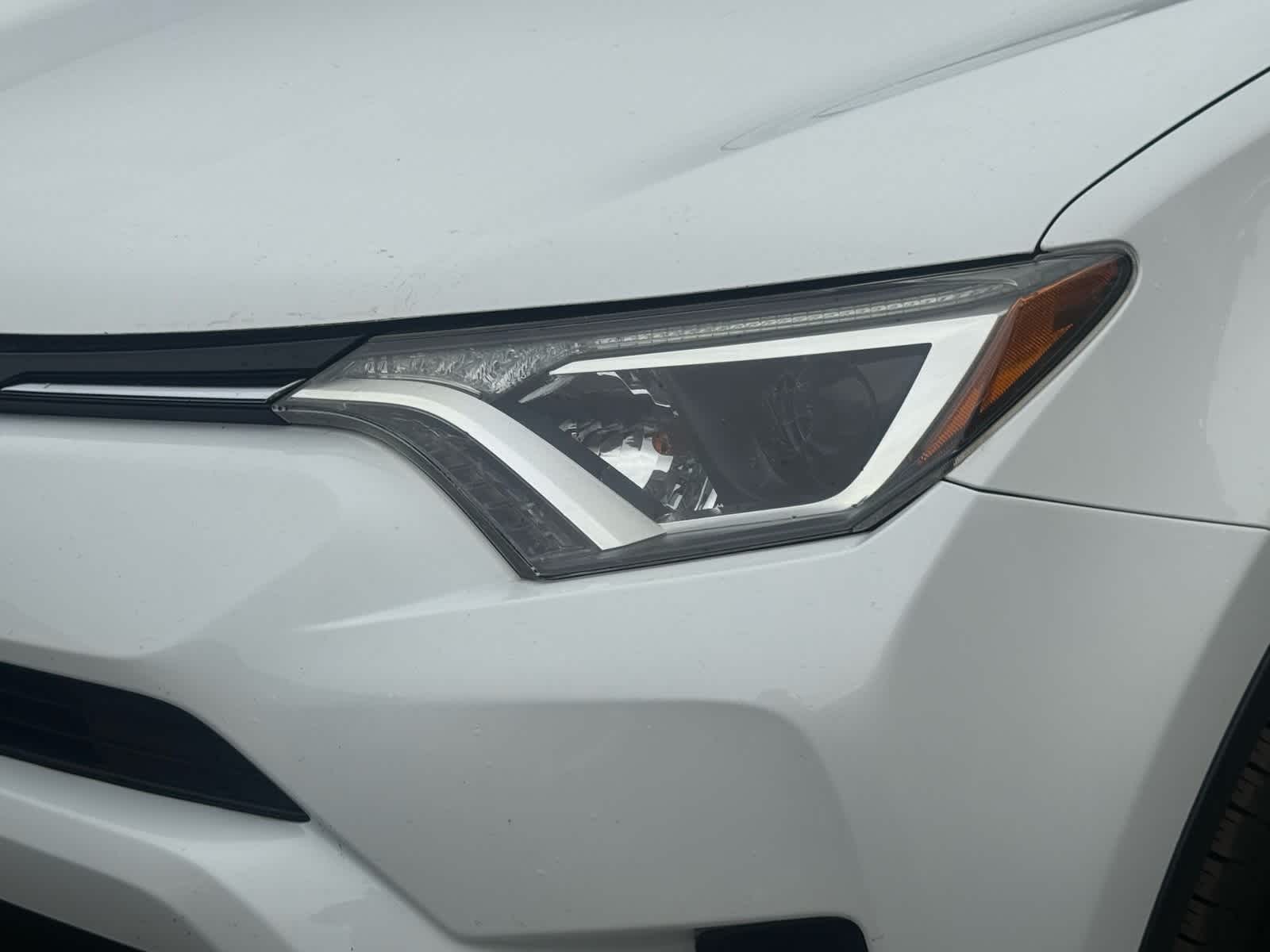 Thumbnail: 2018 Toyota RAV4 - 9