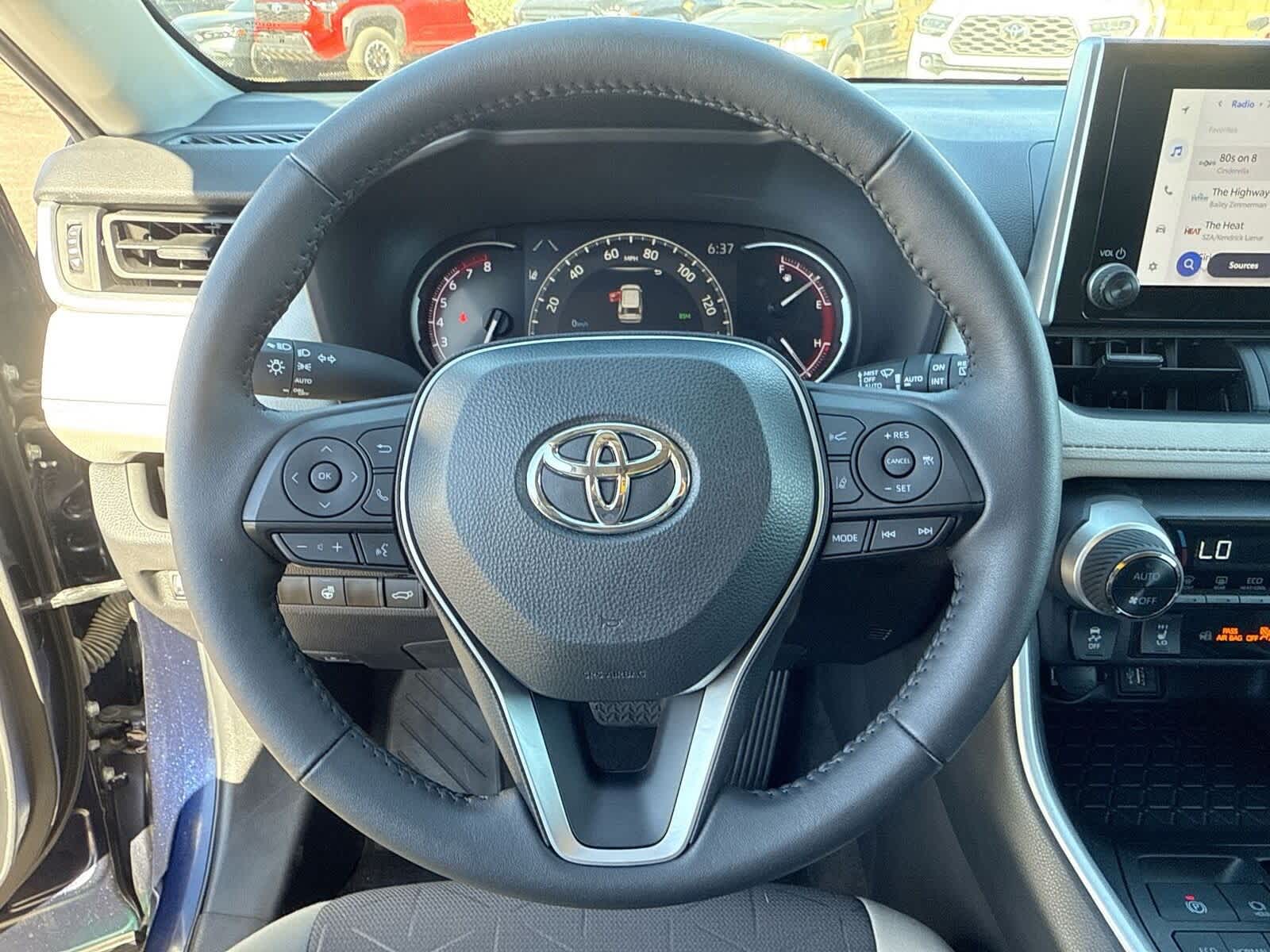 Thumbnail: 2023 Toyota RAV4 - 26