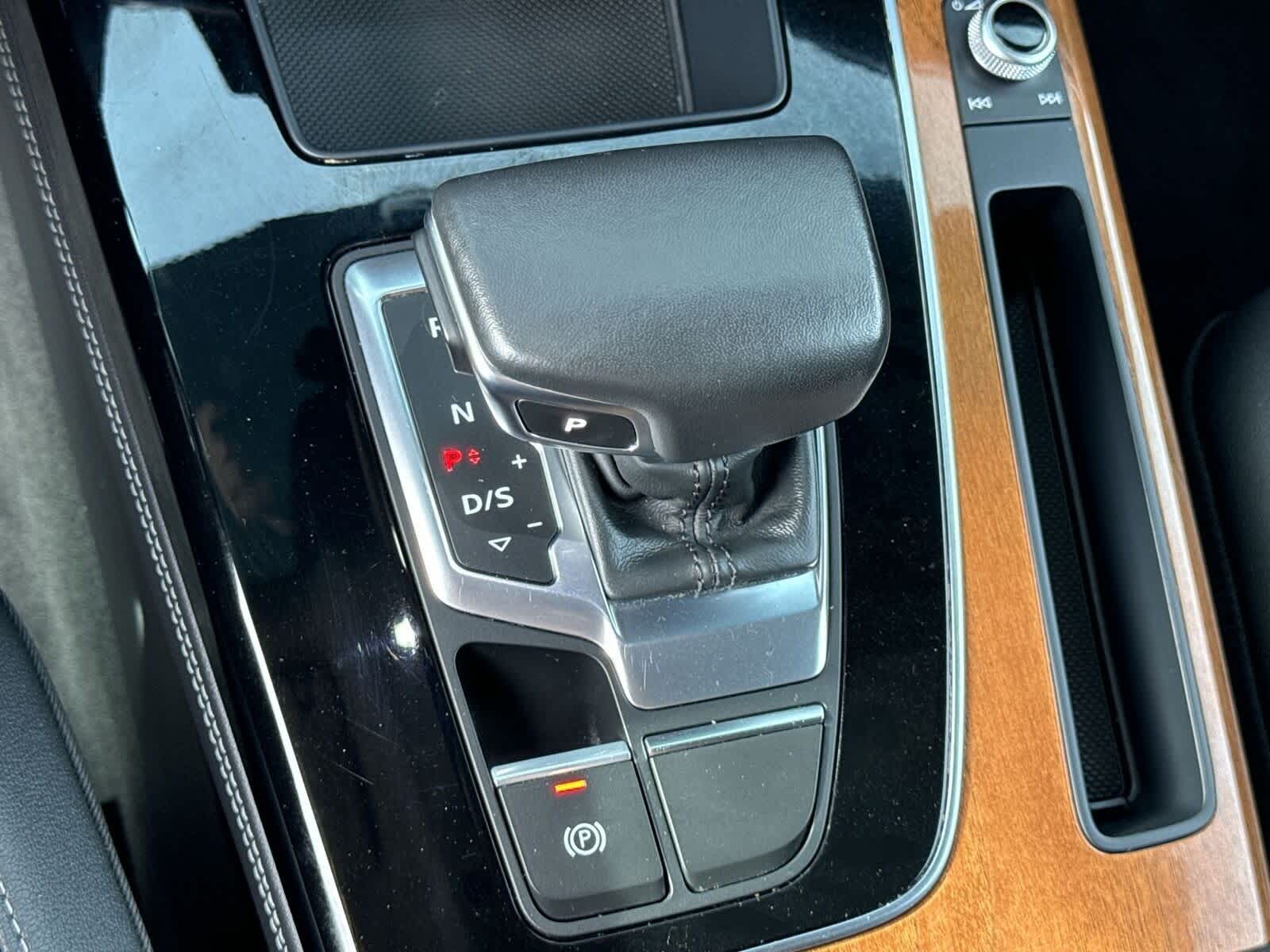 Thumbnail: 2023 Audi Q5 - 25