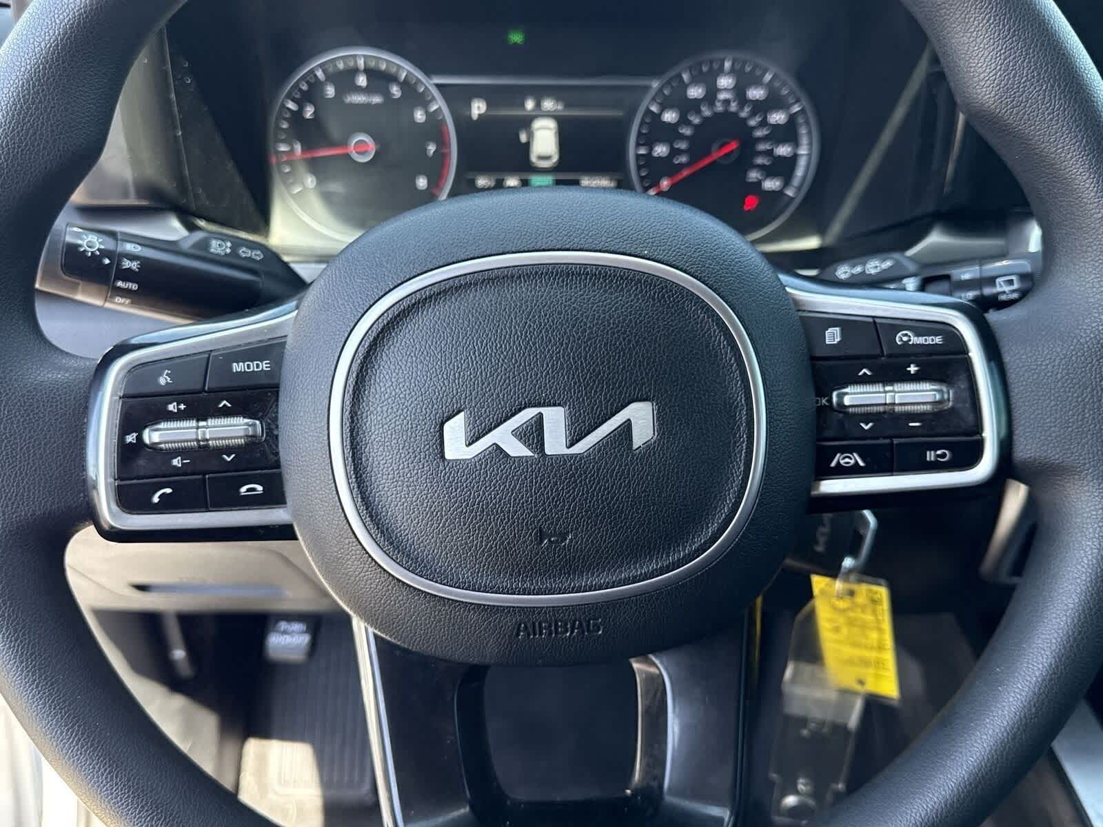 2022 Kia Sorento LX 26
