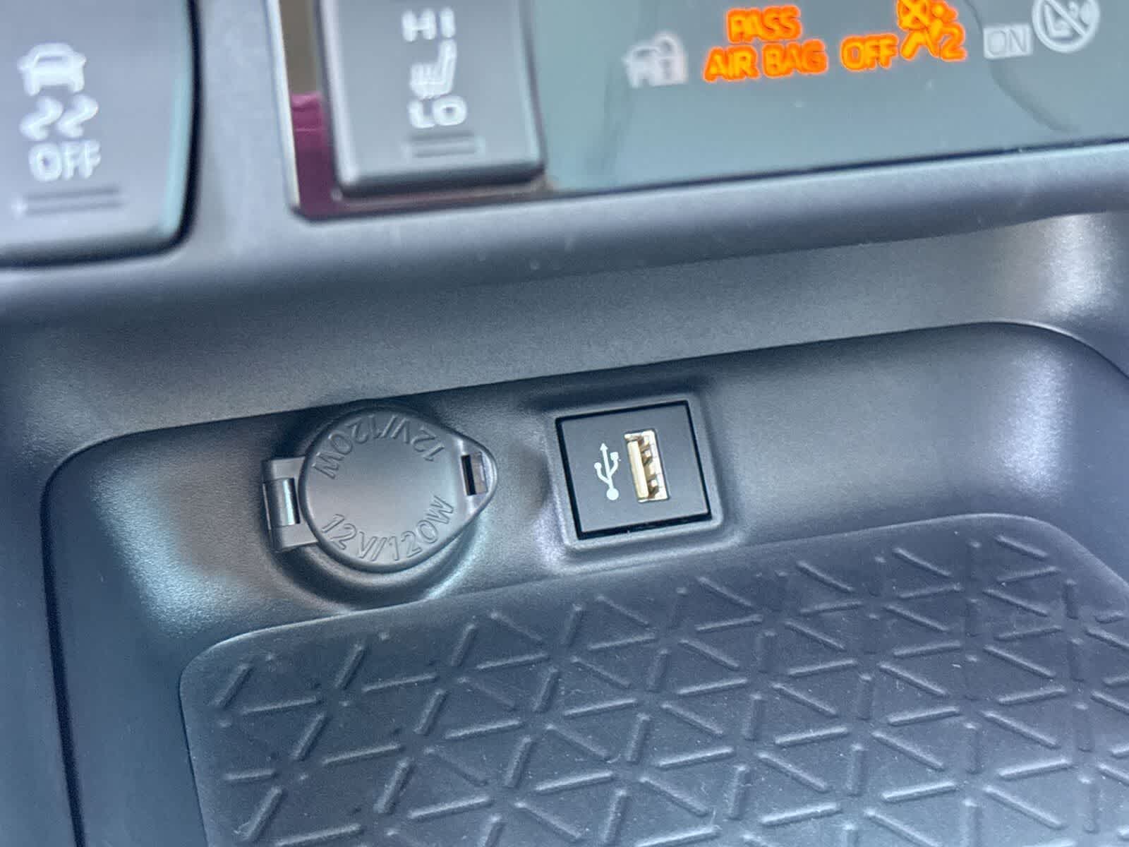 Thumbnail: 2025 Toyota RAV4 - 23