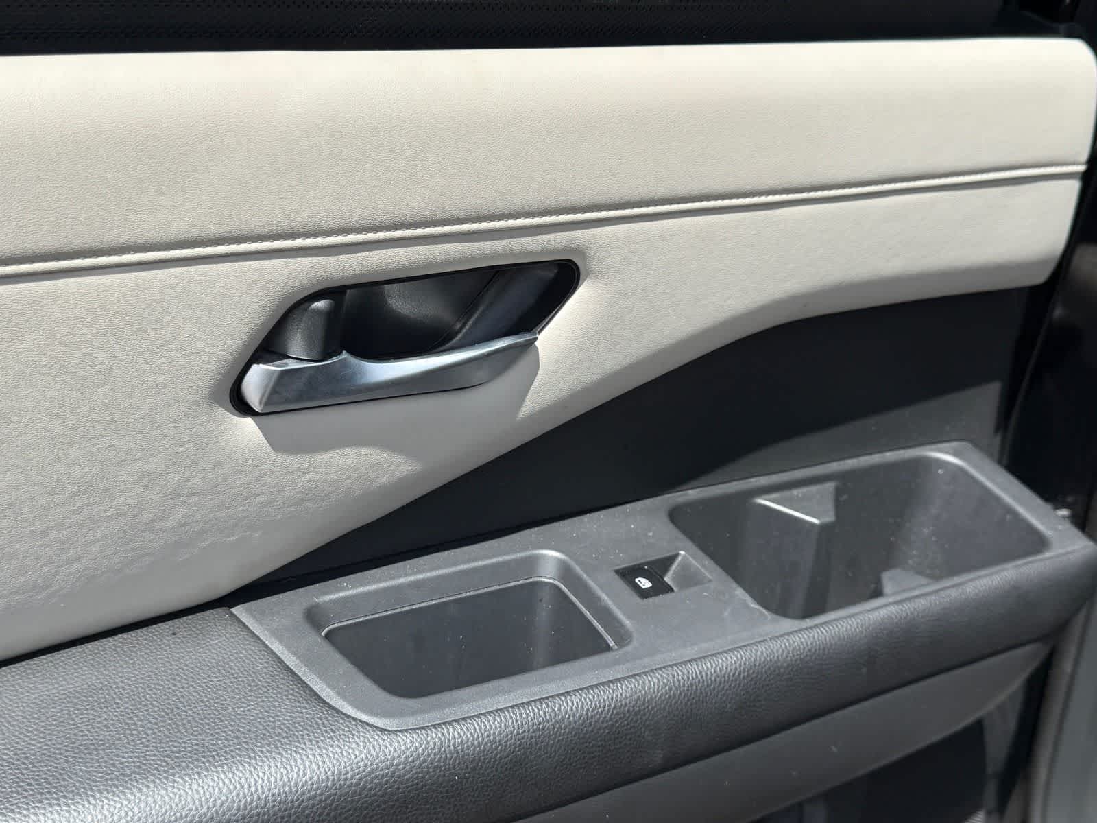 Thumbnail: 2022 Nissan Pathfinder - 12