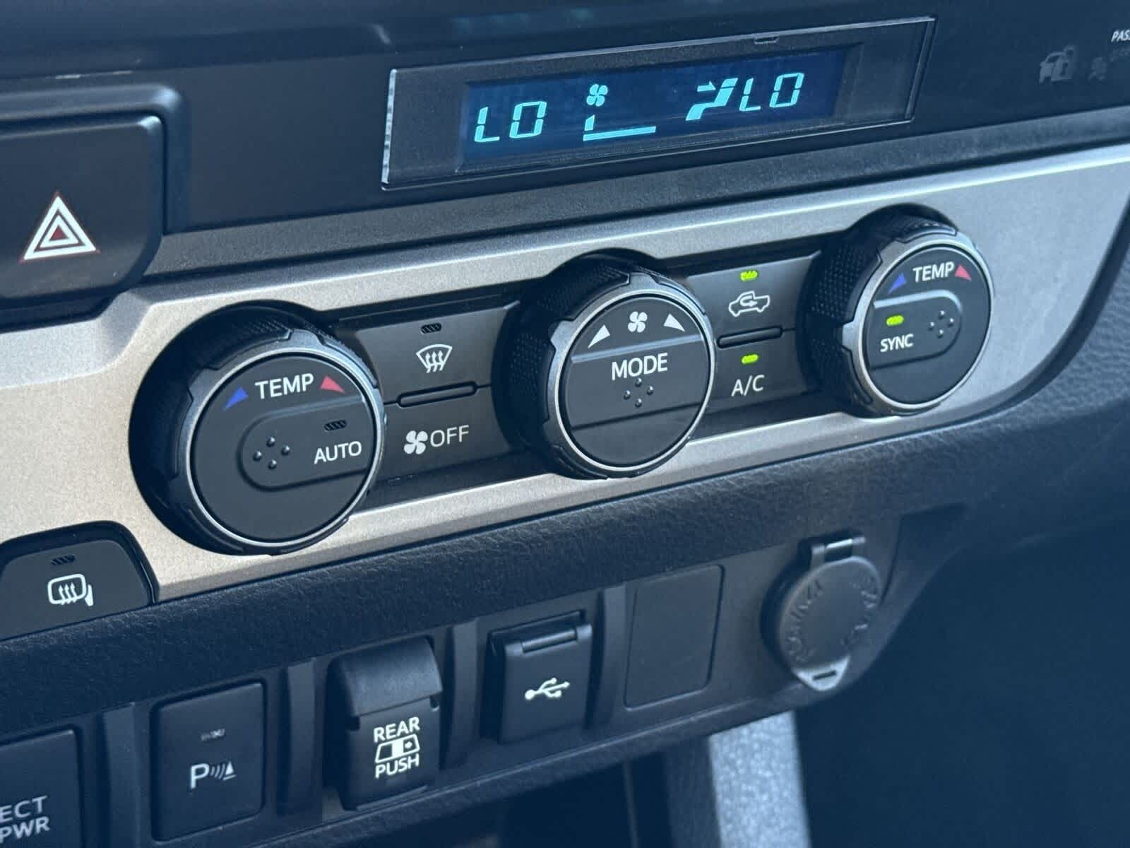 Thumbnail: 2022 Toyota Tacoma - 28