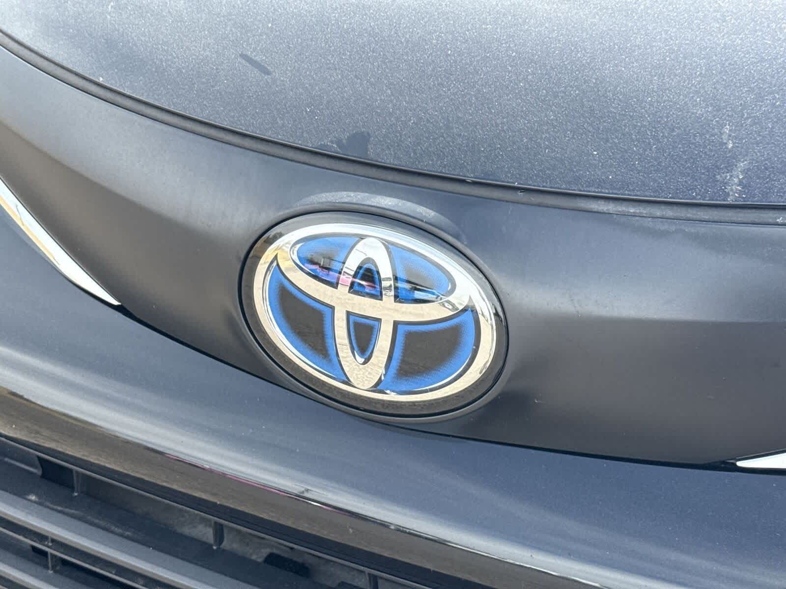 2024 Toyota Sienna LE 32