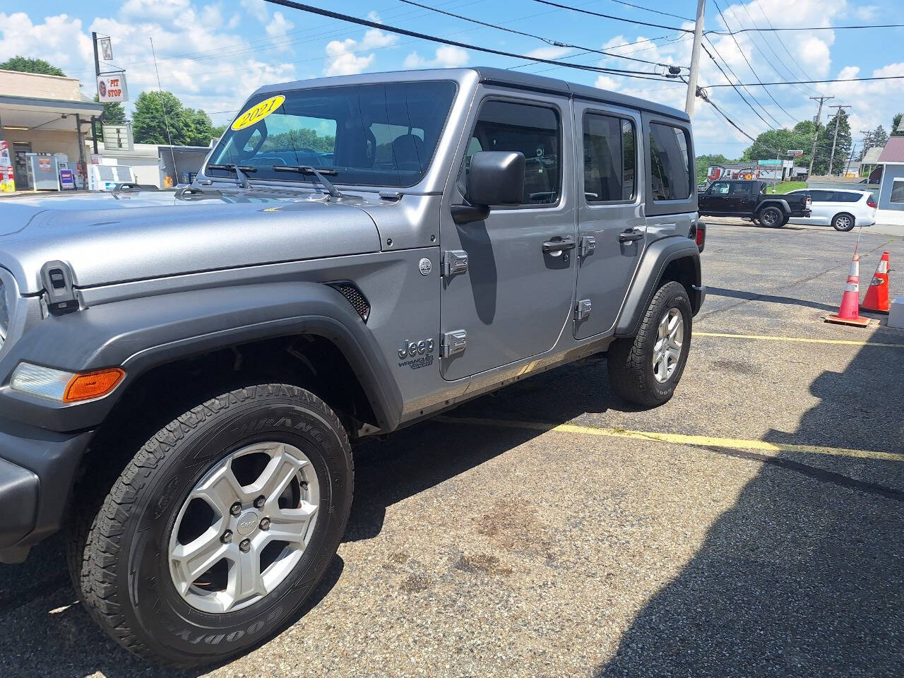 2021 Jeep Wrangler Unlimited Sport photo 3