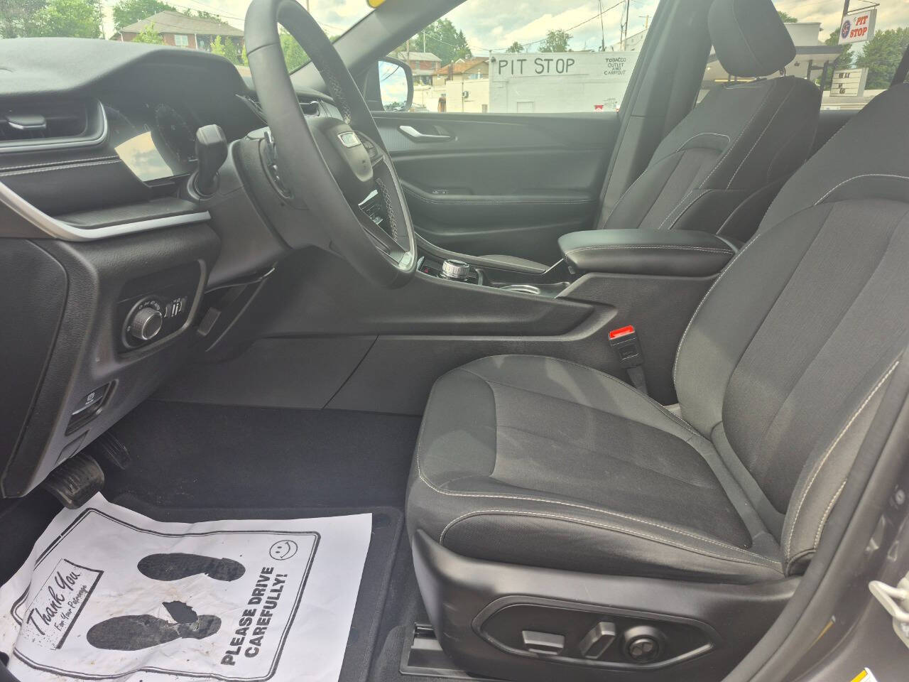 2024 Jeep Grand Cherokee Laredo - Photo 14