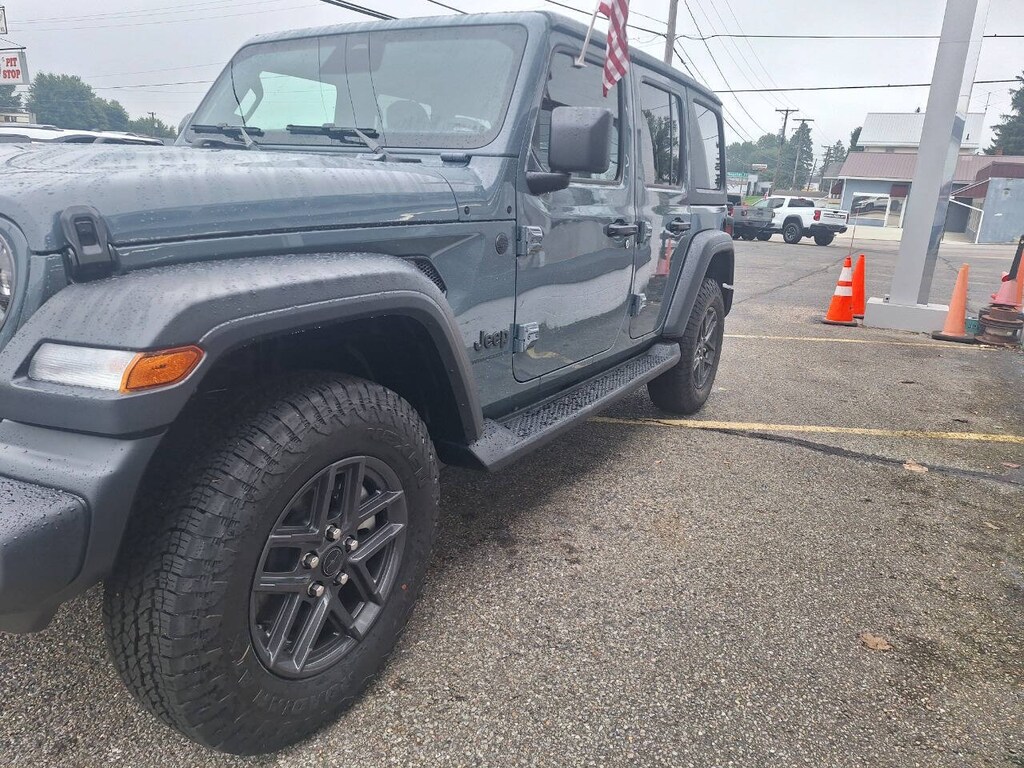 New 2026 Jeep Wrangler 4-DOOR SPORT S Sport Utility
