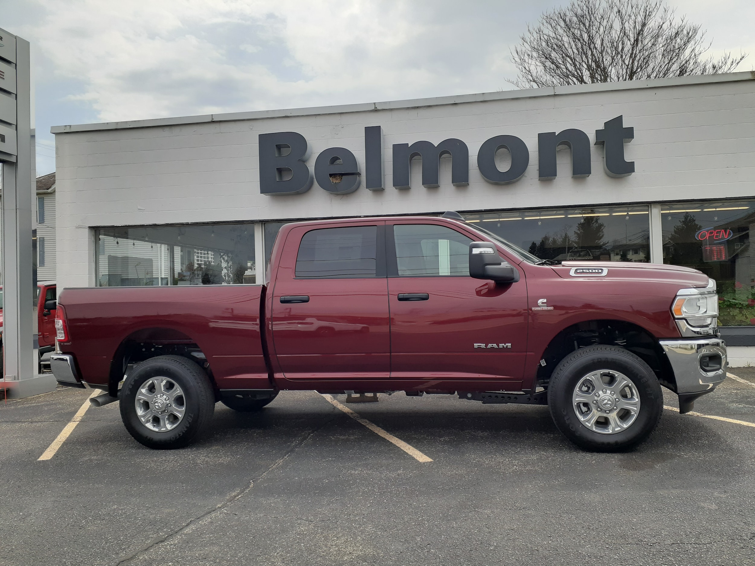 2023 Ram 2500 BIG HORN CREW CAB 4X4 6'4 BOX