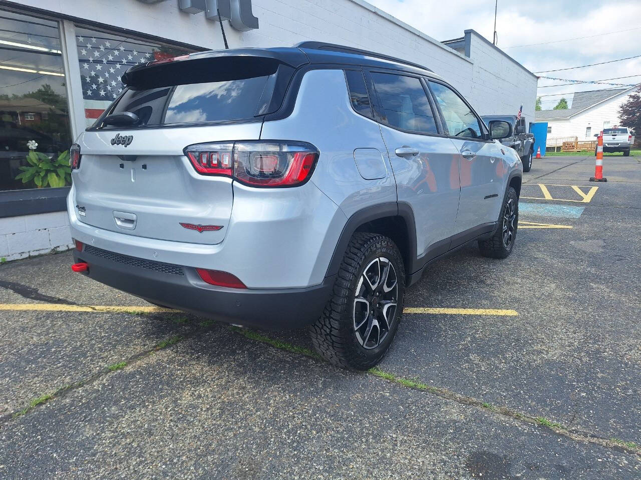 2026 Jeep Compass Trailhawk - Photo 7