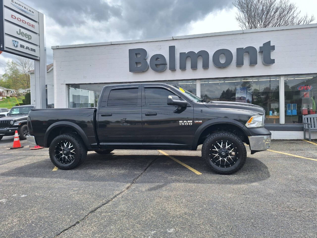 2017 Ram 1500 Tradesman photo 2