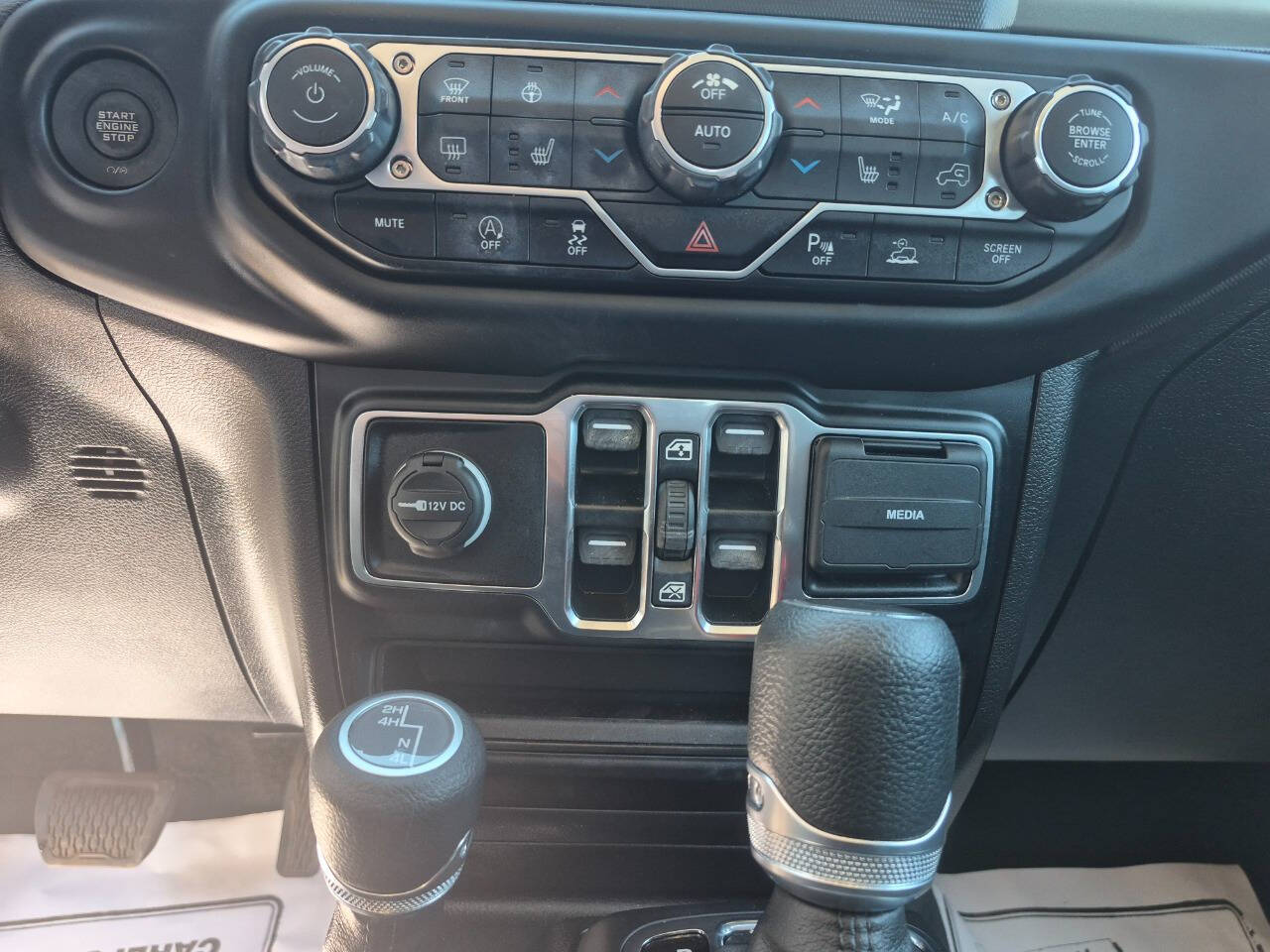 2023 Jeep Gladiator Sport S - Photo 12