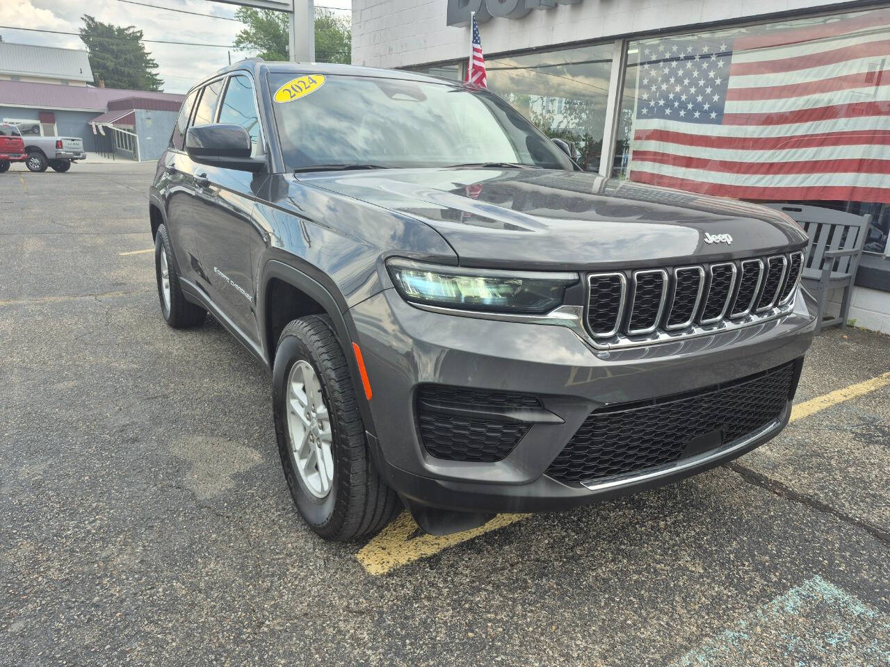 2024 Jeep Grand Cherokee Laredo - Photo 6