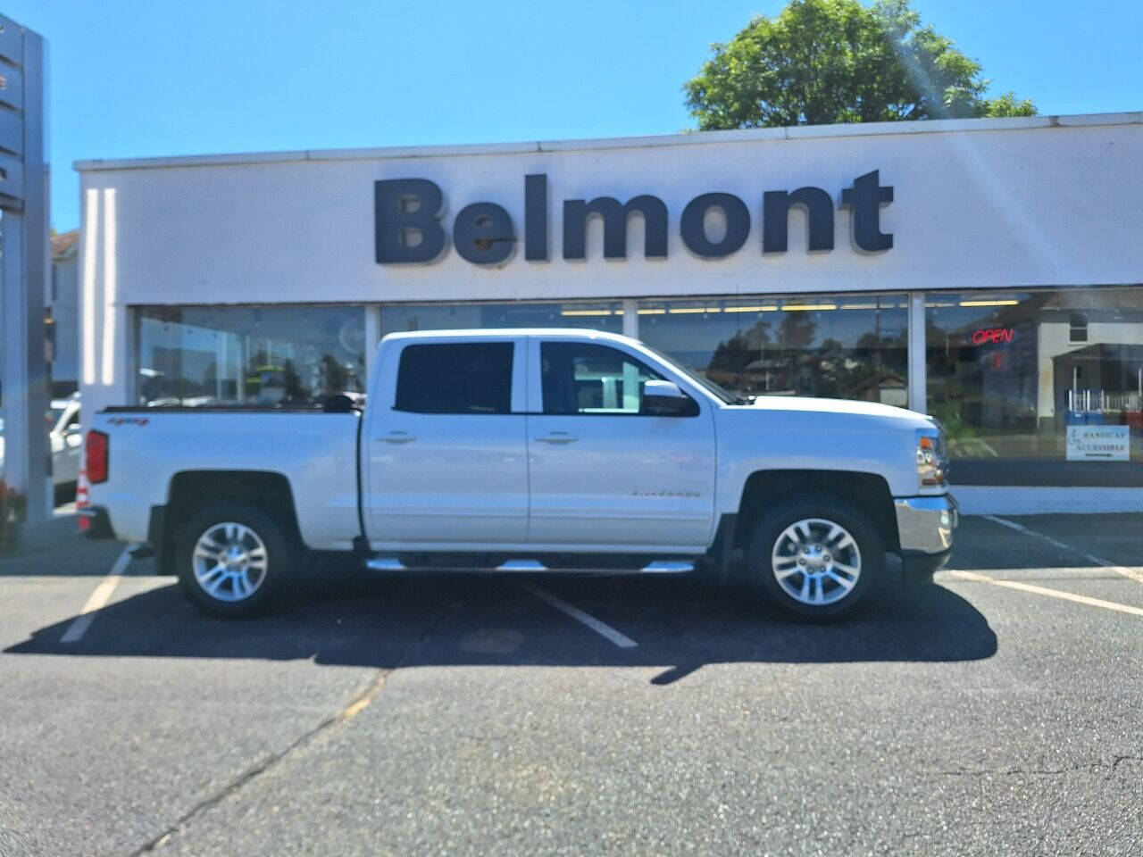 Used 2016 Chevrolet Silverado 1500 LT with VIN 3GCUKREC7GG155976 for sale in Barnesville, OH