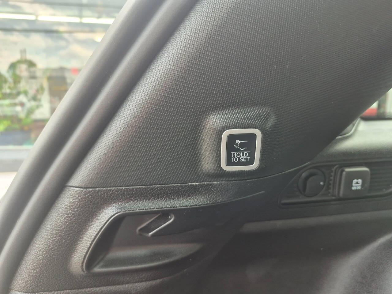 2024 Jeep Grand Cherokee Laredo - Photo 12