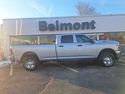 2026 Ram 2500 TRADESMAN CREW CAB 4X4 8' BOX Pickup