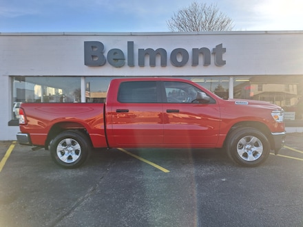 2024 Ram 1500 TRADESMAN CREW CAB 4X4 5'7 BOX Pickup