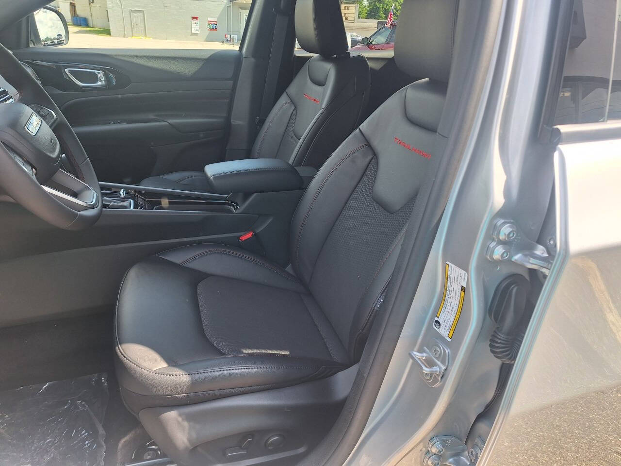 2026 Jeep Compass Trailhawk - Photo 16