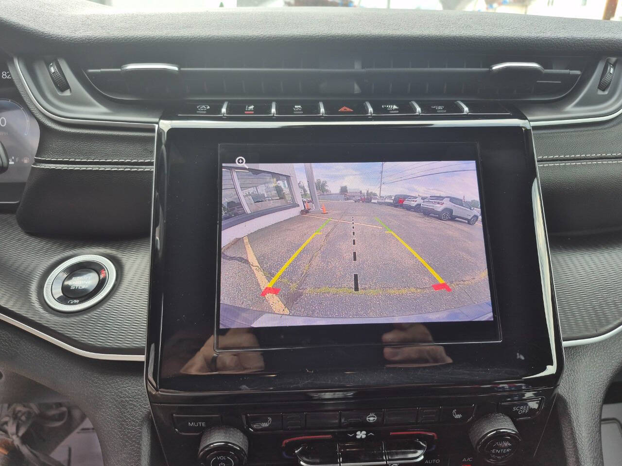 2024 Jeep Grand Cherokee Laredo - Photo 22