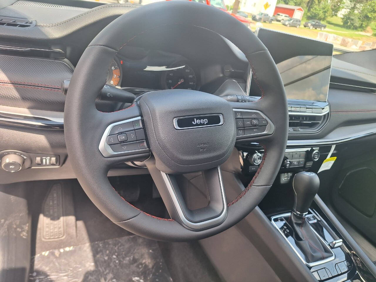 2026 Jeep Compass Trailhawk - Photo 9
