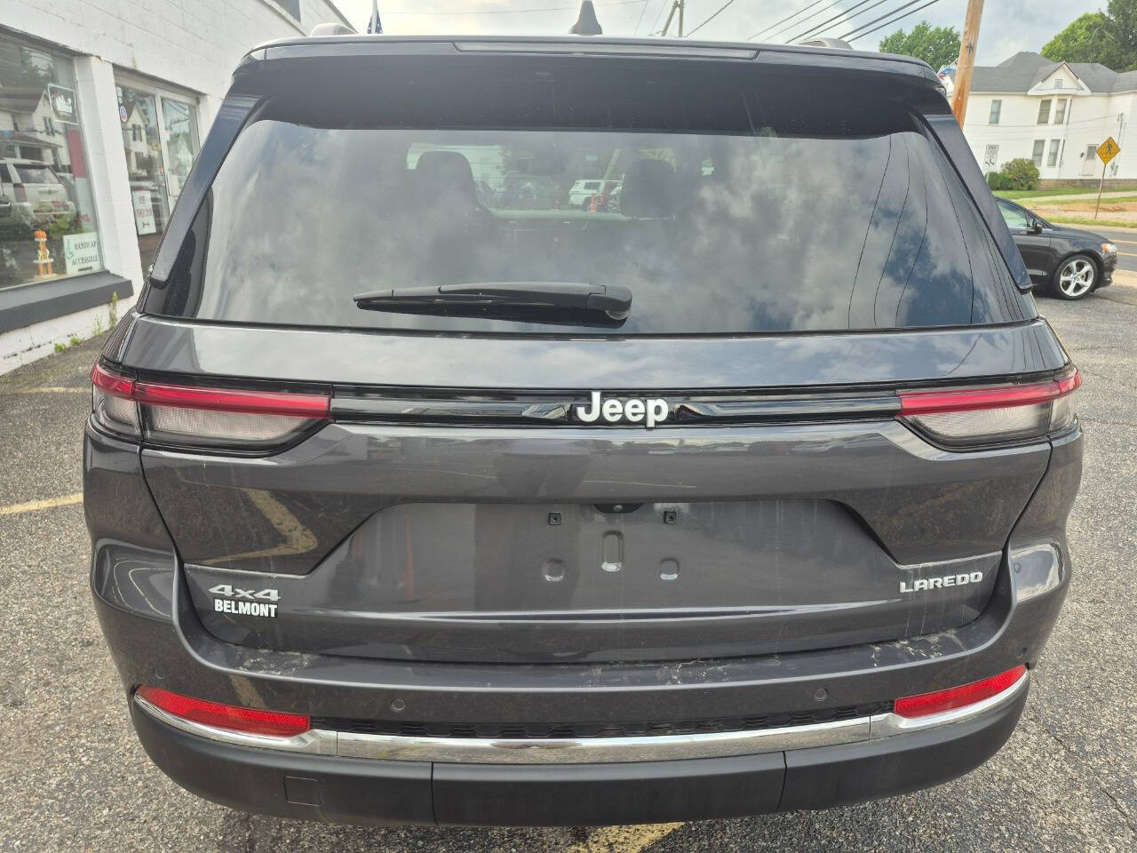 2024 Jeep Grand Cherokee Laredo - Photo 9