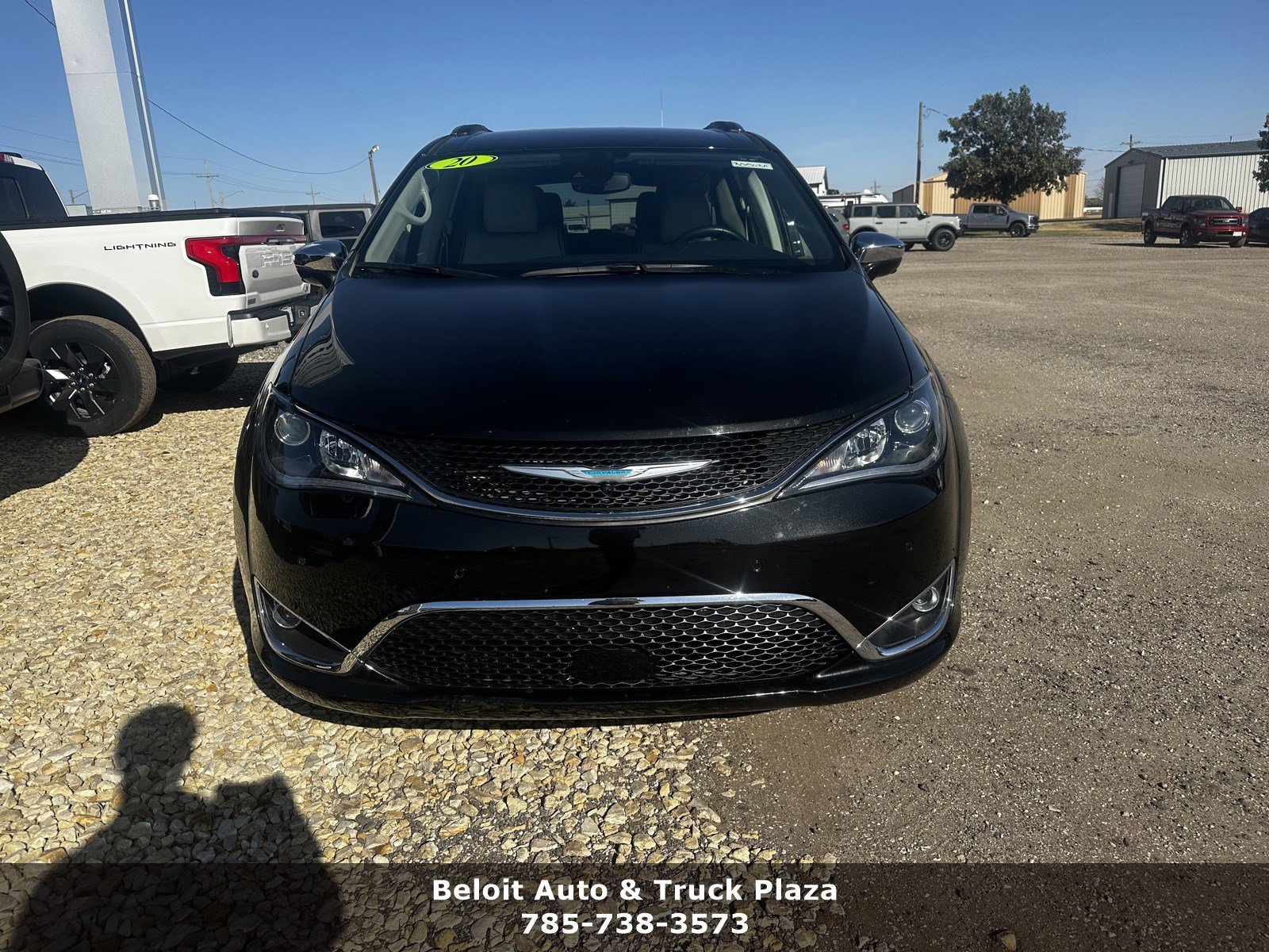 Used 2020 Chrysler Pacifica Hybrid Limited with VIN 2C4RC1N73LR270313 for sale in Beloit, KS