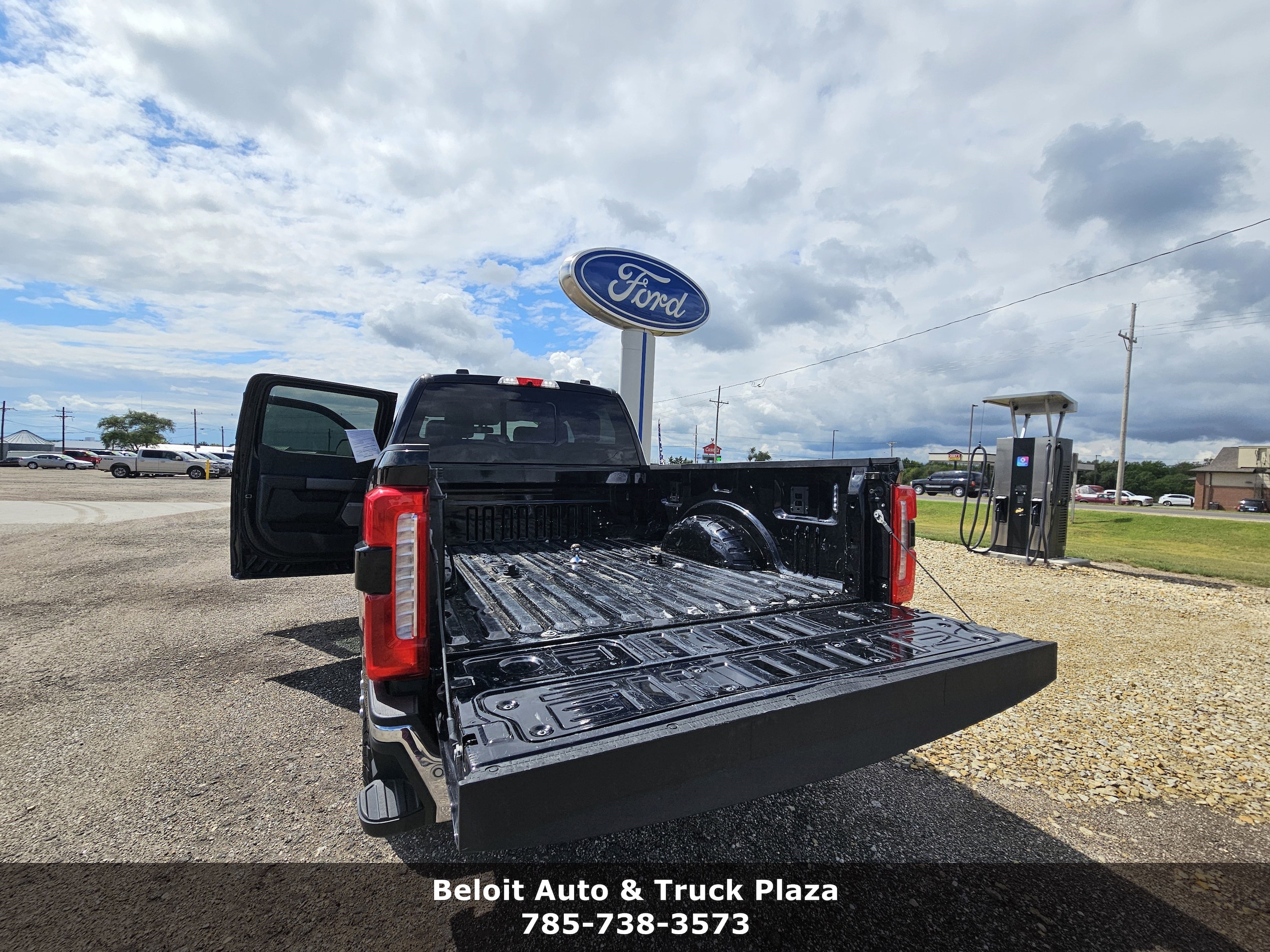 2024 Ford F-350 Super Duty Lariat - Photo 22