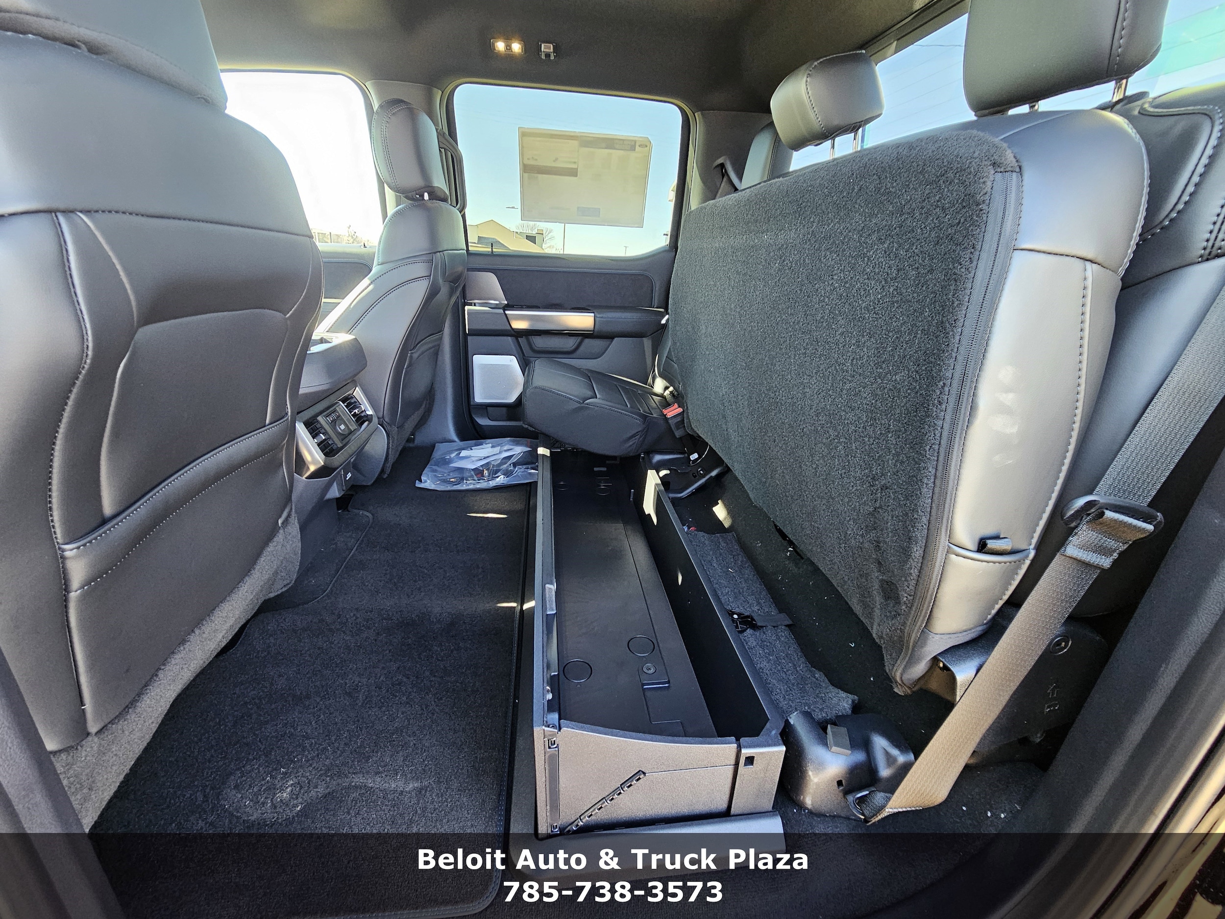 2026 Ford F-350 Super Duty Platinum - Photo 9