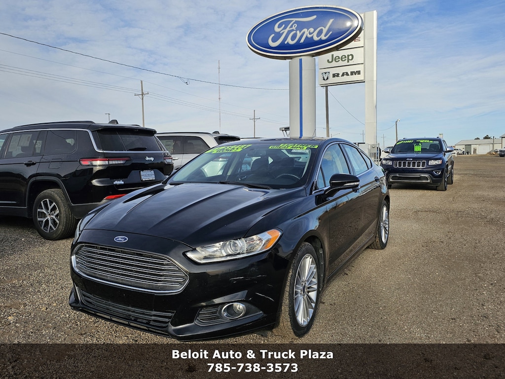 Used 2014 Ford Fusion SE Sedan