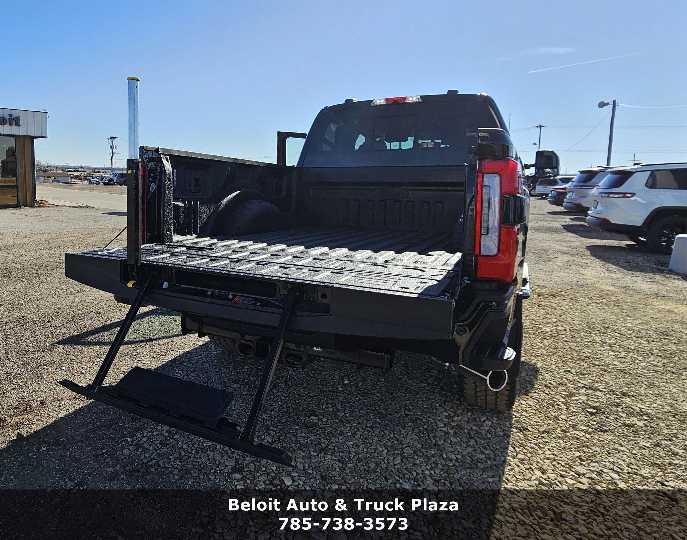 2026 Ford F-350 Super Duty Platinum - Photo 12