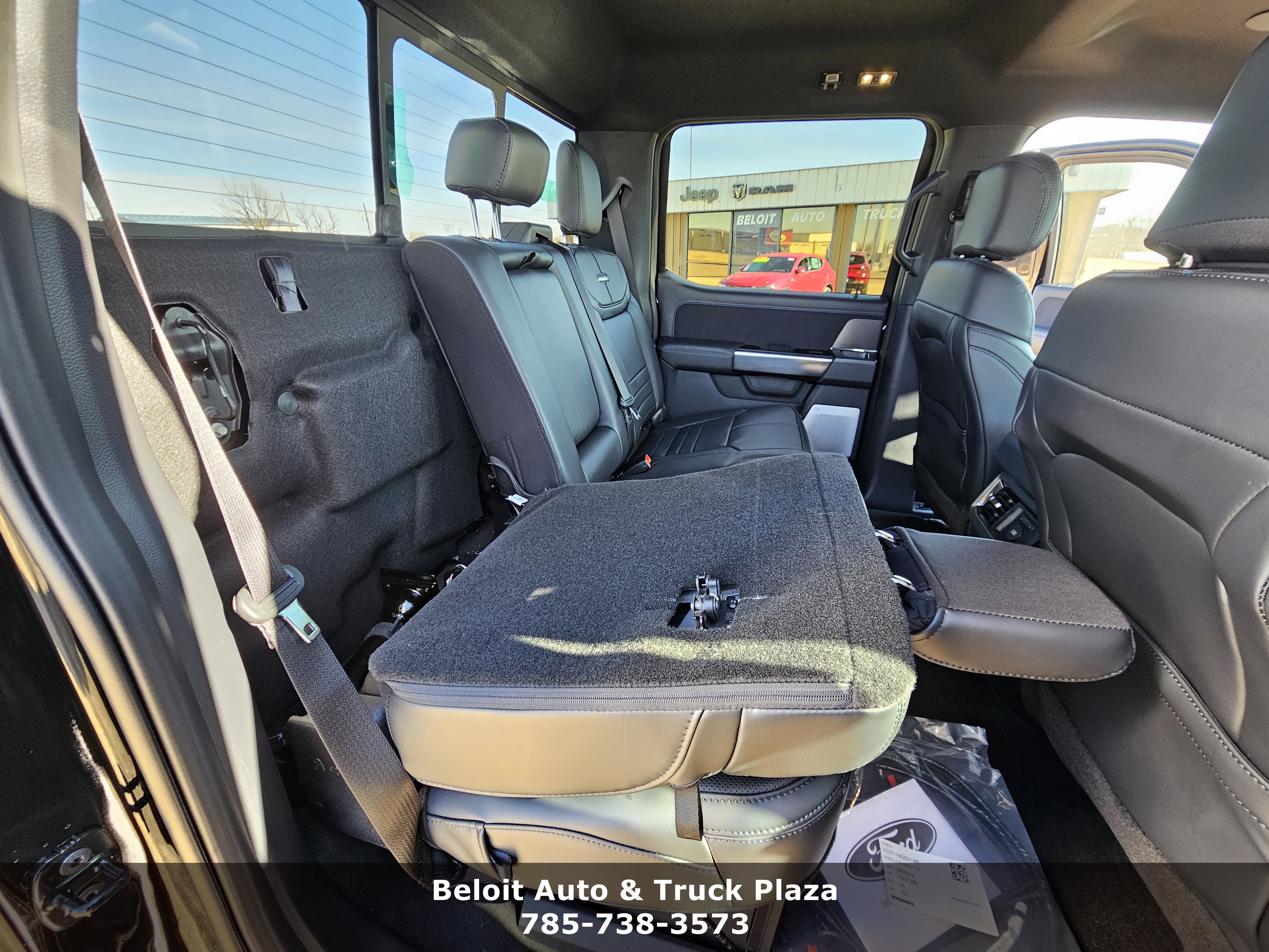 2026 Ford F-350 Super Duty Platinum - Photo 14