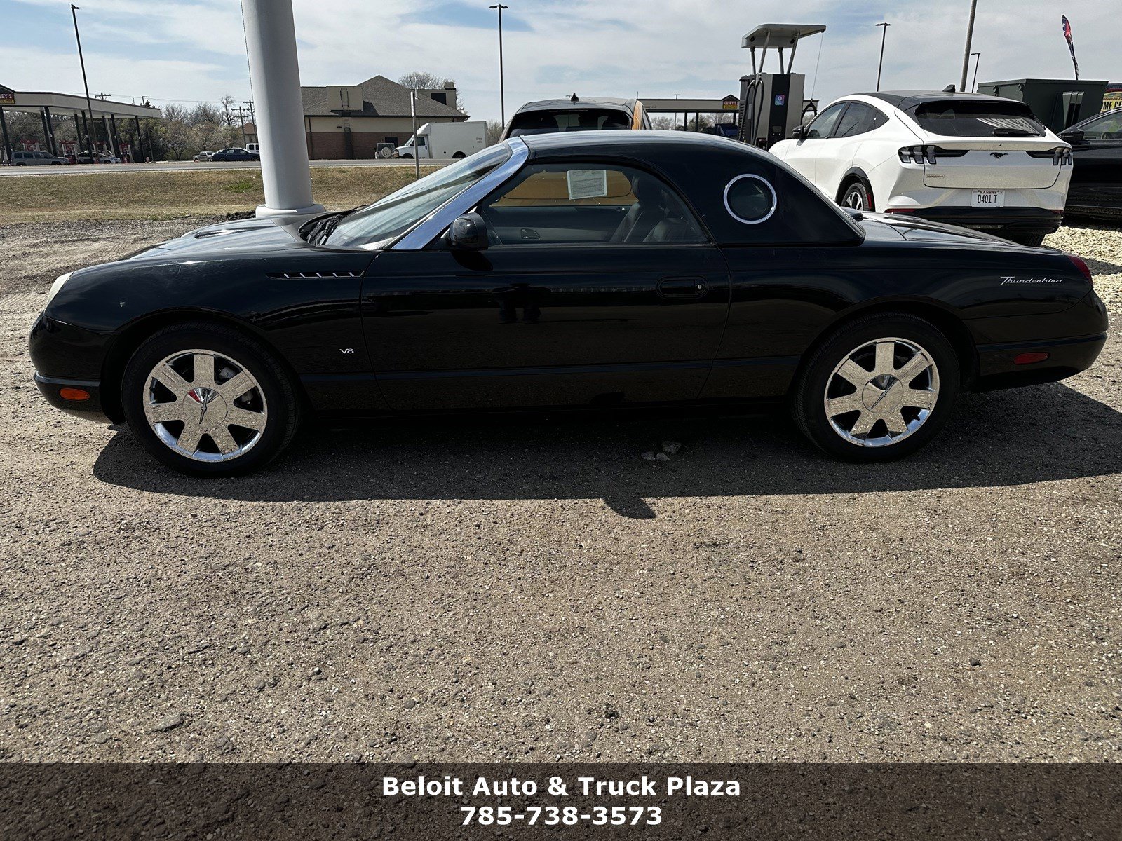 Used 2003 Ford Thunderbird Premium with VIN 1FAHP60A13Y102865 for sale in Beloit, KS