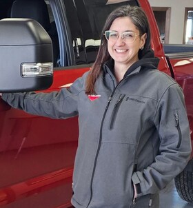 Staff member Nina Williams from ID_9540bc598592
