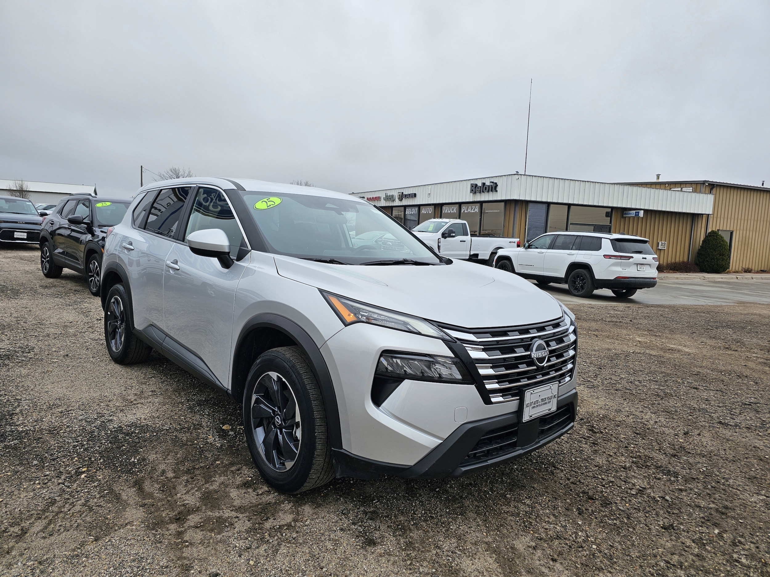 2025 Nissan Rogue SV