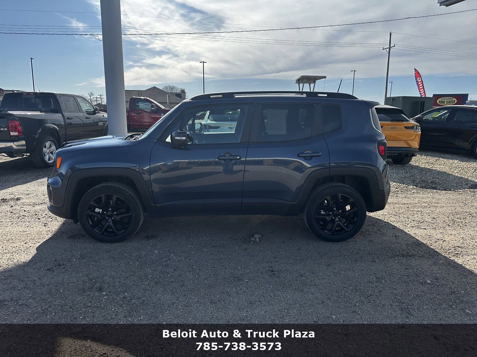 Used 2022 Jeep Renegade Altitude with VIN ZACNJDE10NPN98763 for sale in Beloit, KS