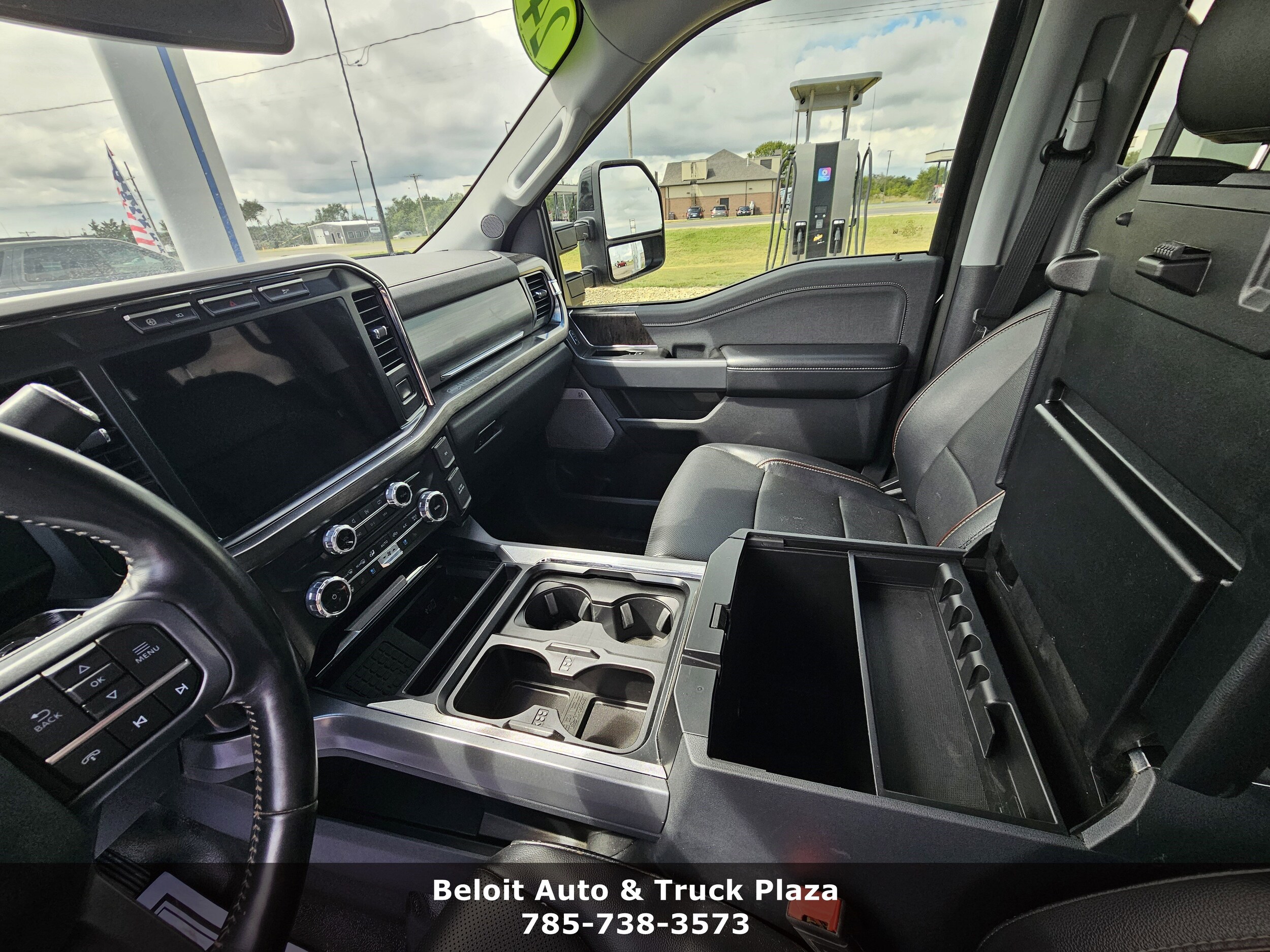 2024 Ford F-350 Super Duty Lariat - Photo 12