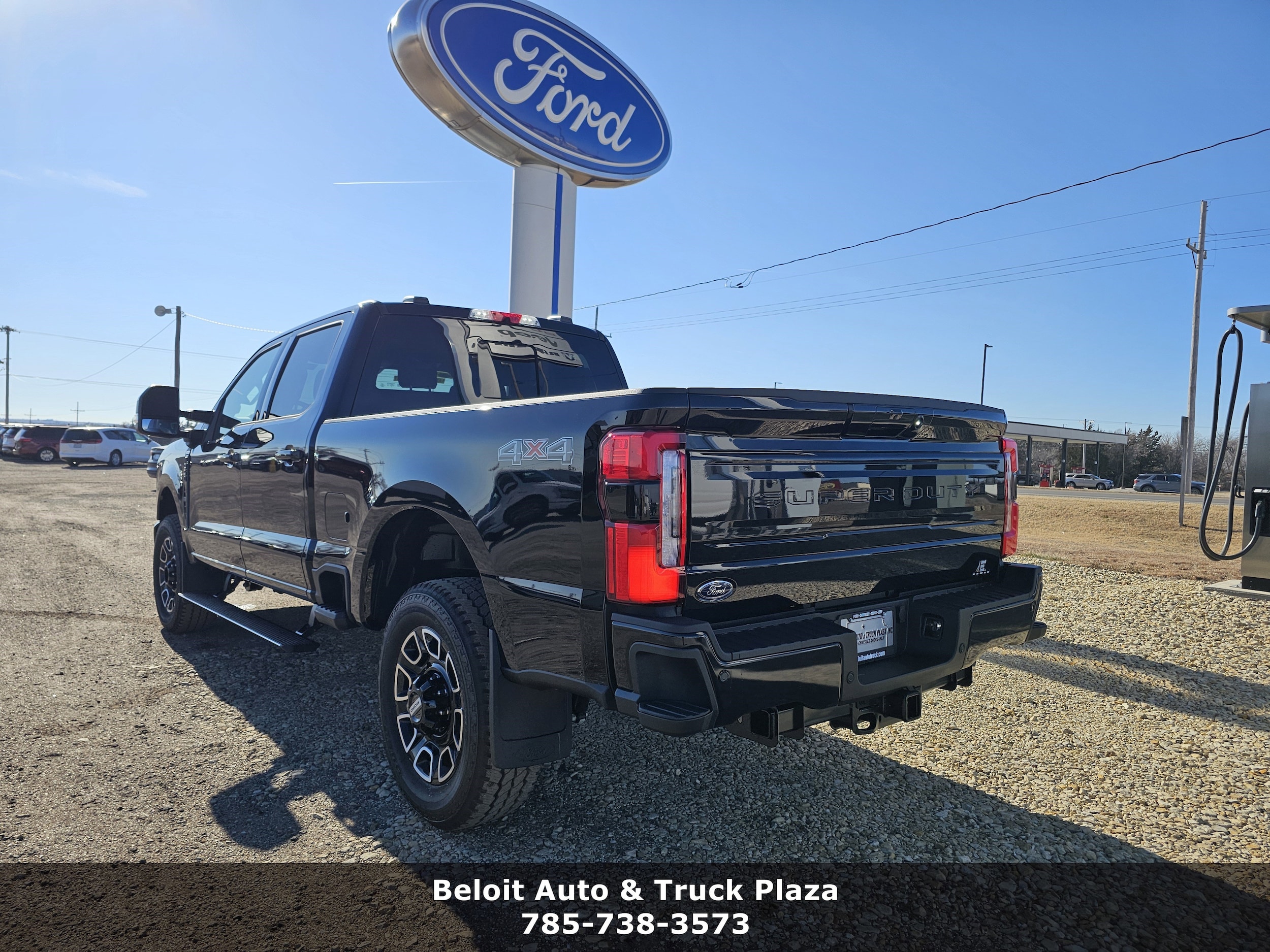 2026 Ford F-350 Super Duty Platinum - Photo 8