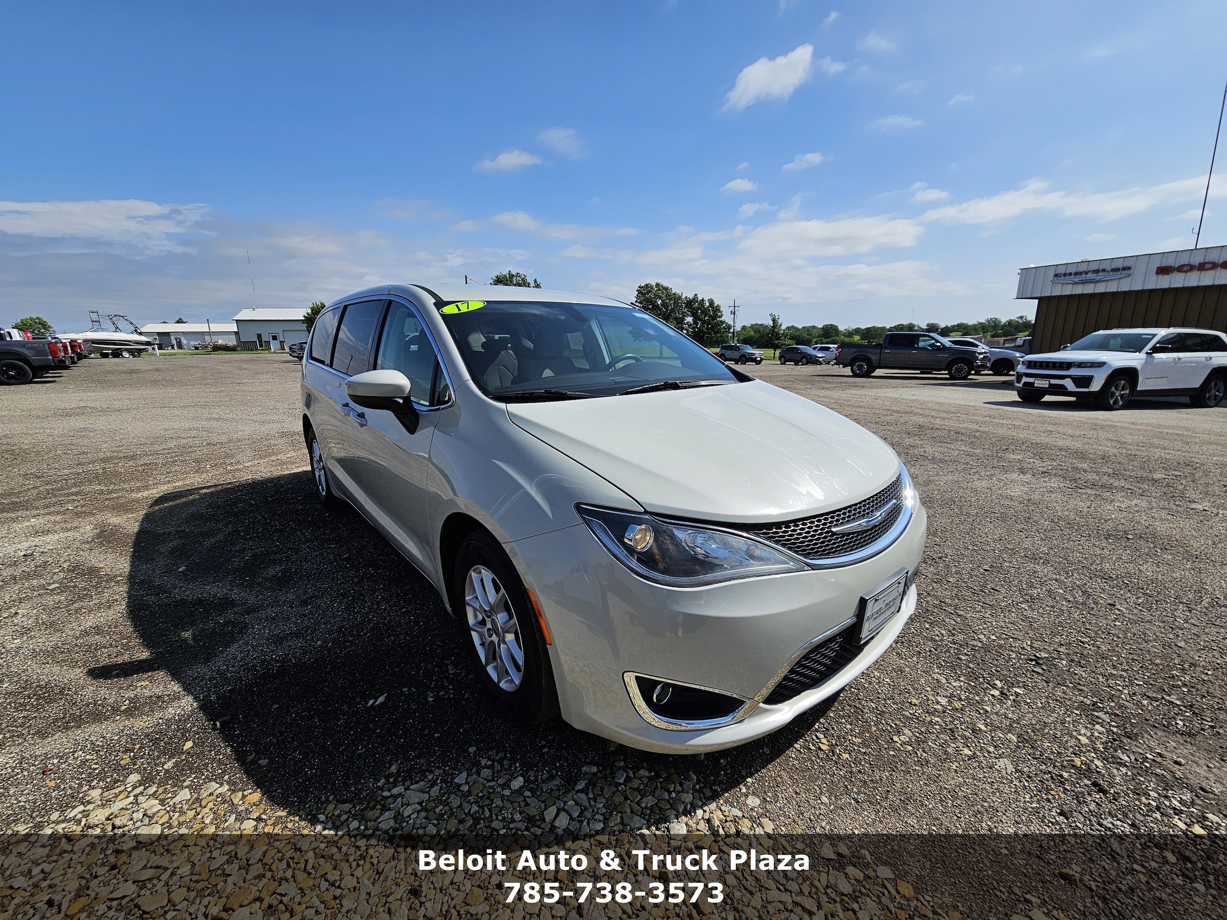 Used 2017 Chrysler Pacifica Touring Plus with VIN 2C4RC1BG7HR768929 for sale in Beloit, KS