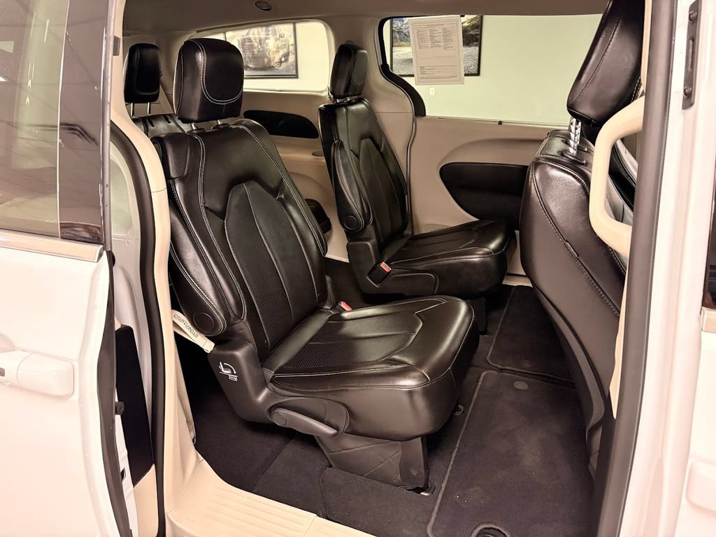 2024 Chrysler Pacifica Touring L - Photo 29