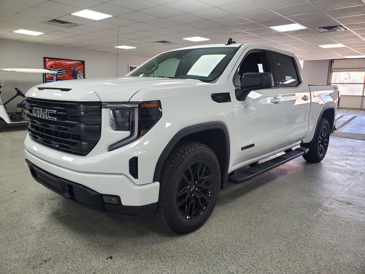2026 GMC Sierra 4WD Crew Cab Short Box Elevation's photo