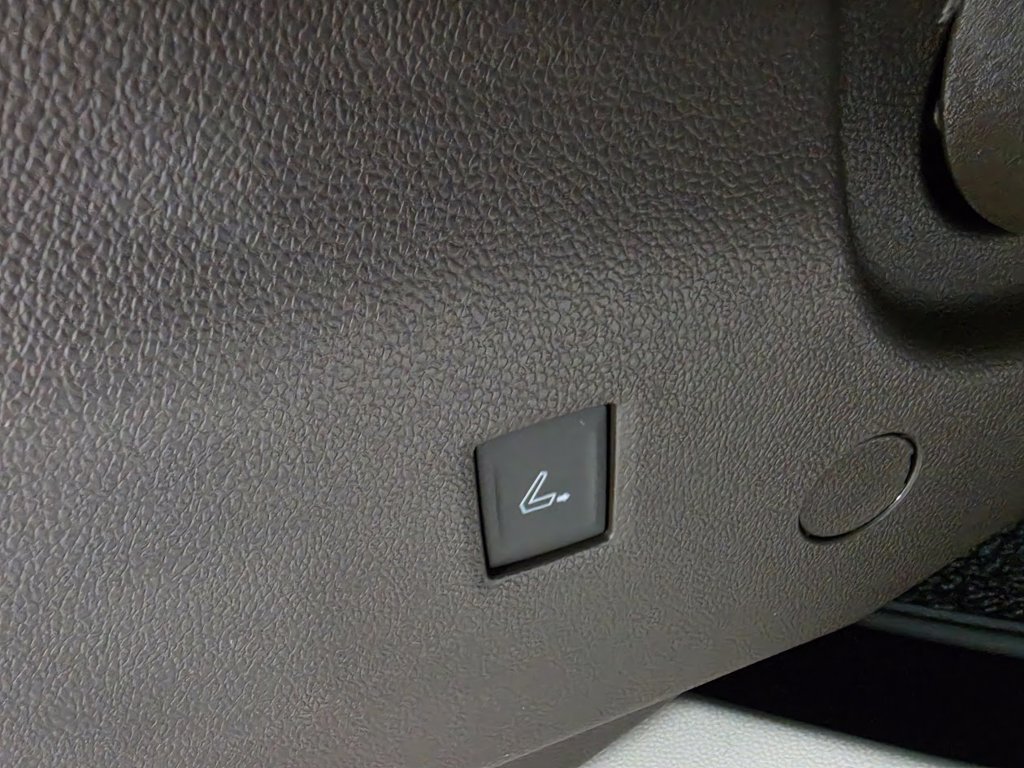 2027 GMC Acadia Denali - Photo 41