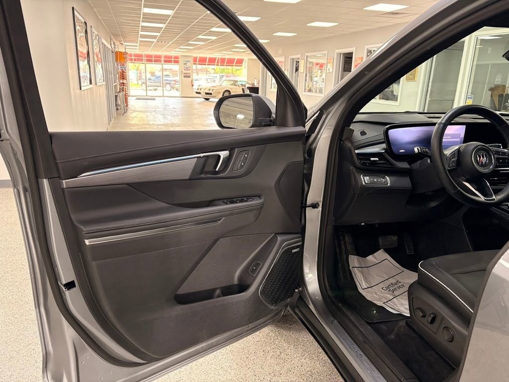 2026 Buick Enclave Preferred - Photo 12