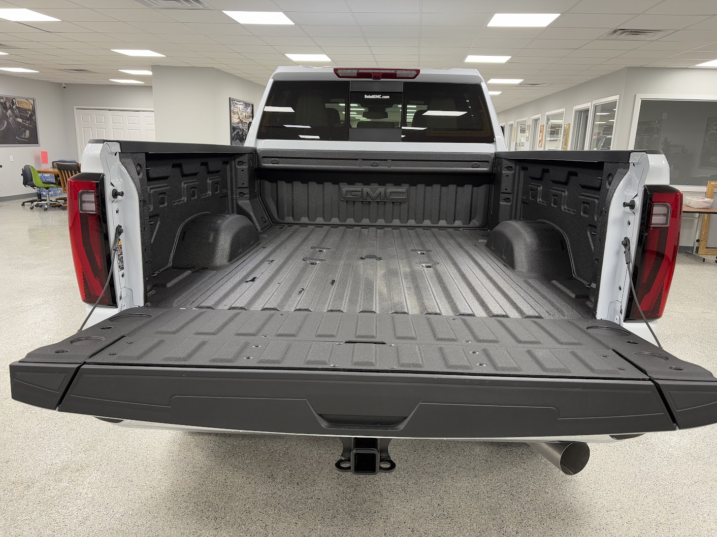 2026 GMC Sierra 2500HD SLT - Photo 7